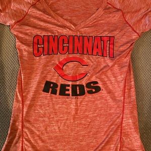 Cincinnati Red’s Women’s Top
